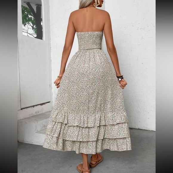 Boho floral print ruffle hem strapless maxi dress - Picture 4 of 6